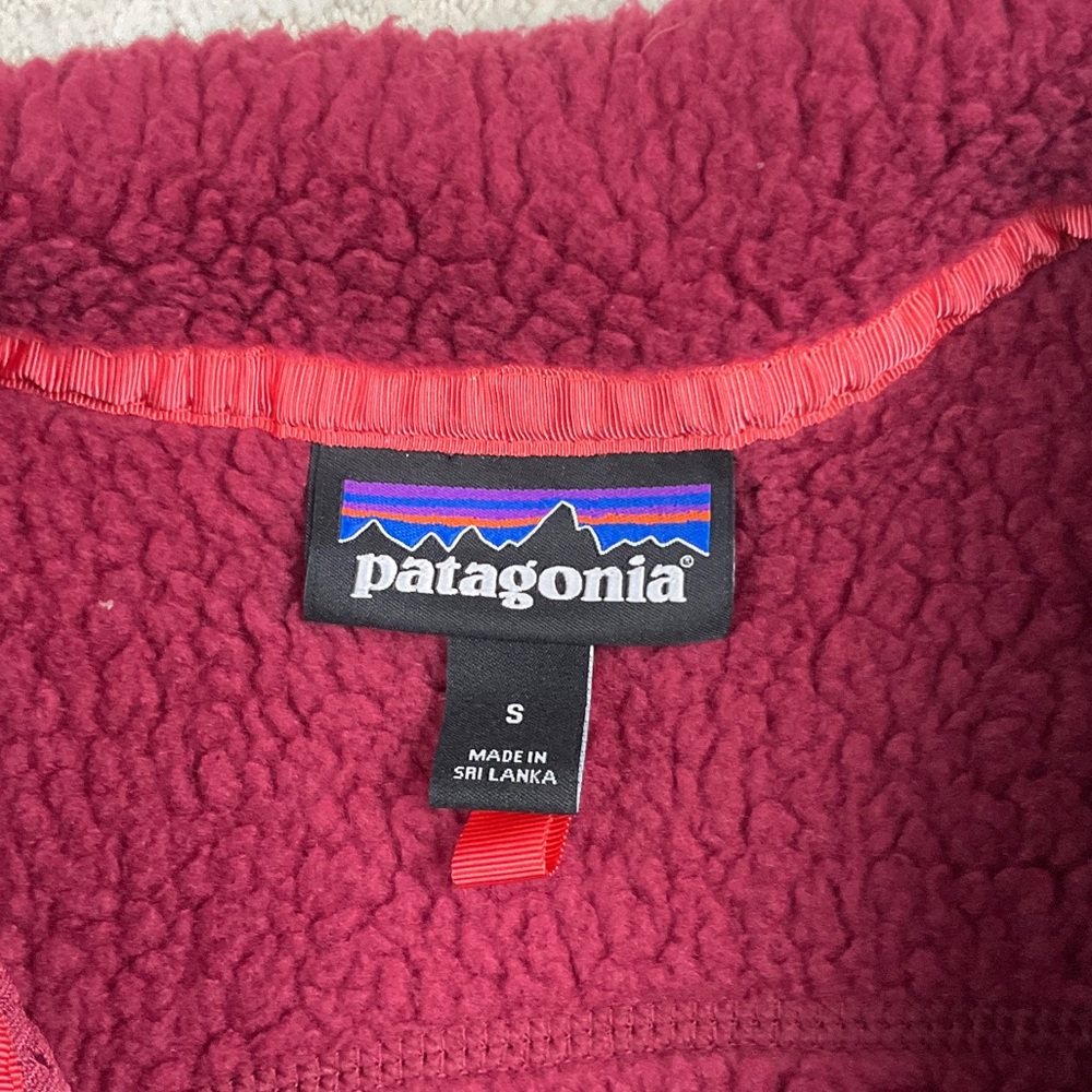 Patagonia Women’s Retro Pile Fleece Vest - Picture 2 of 12